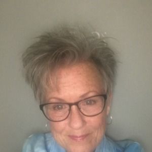 Meet your Posher, Sandi